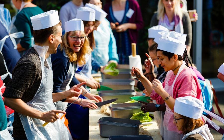 Cozinhar, Comer e Dançar | Uma Maneira Divertida de Combater o Desperdício de Comida