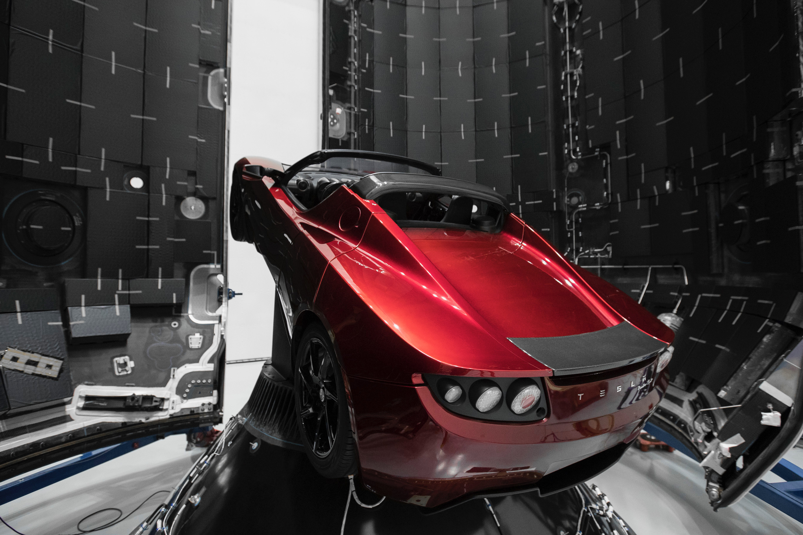 Elon Musk manda o seu Tesla Roadster para Marte